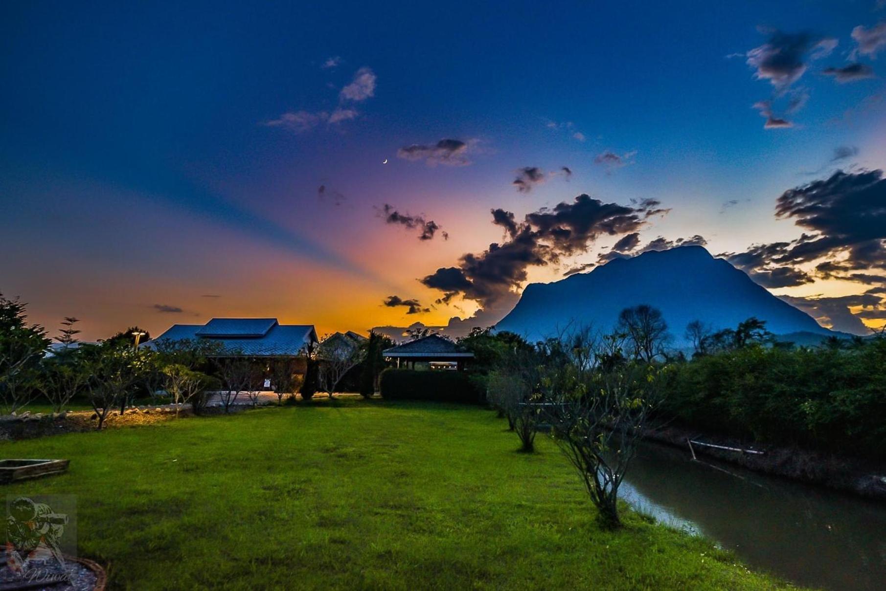 The Wes Village, Incl Free Breakfast & 100 Thb Food Gift Chiang Dao Dış mekan fotoğraf