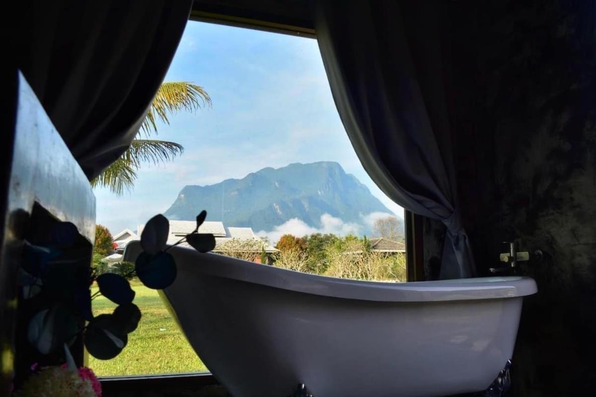 The Wes Village, Incl Free Breakfast & 100 Thb Food Gift Chiang Dao Dış mekan fotoğraf